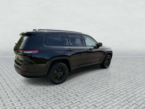Used 2024 Jeep Grand Cherokee L Laredo AWD/4WD image 8
