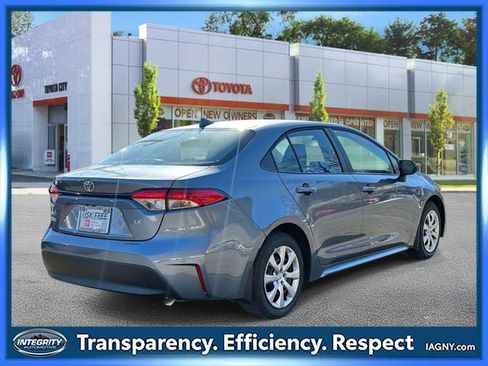 Used 2026 Toyota Corolla LE image 4