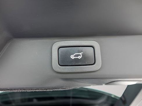 Used 2020 Land Rover Range Rover Sport SVR AWD/4WD image 29