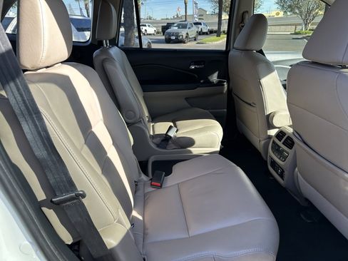 Used 2021 Honda Pilot Touring image 21