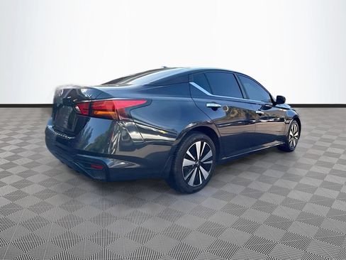 Used 2021 Nissan Altima 2.5 SV FWD image 4