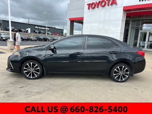 Used 2019 Toyota Corolla SE w/ Body Protection Package FWD image 2