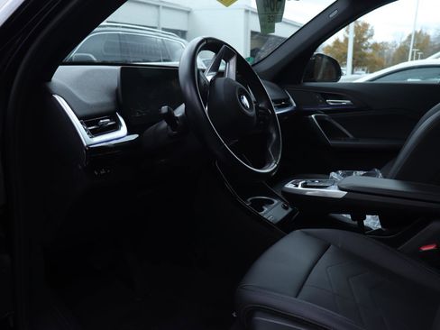 Used 2023 BMW X1 xDrive28i image 8