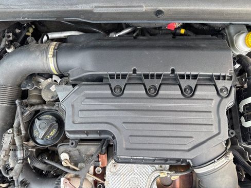 Used 2021 Jeep Renegade Limited AWD/4WD image 31