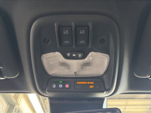New 2026 Chevrolet Colorado ZR2 w/ Technology Package AWD/4WD image 23