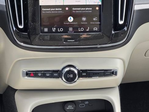 New 2026 Volvo XC40 B5 Plus w/ Protection Package Premier image 20