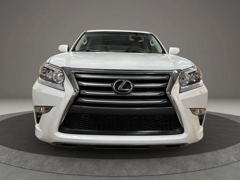 Used 2016 Lexus GX 460 w/ Premium Package image 3