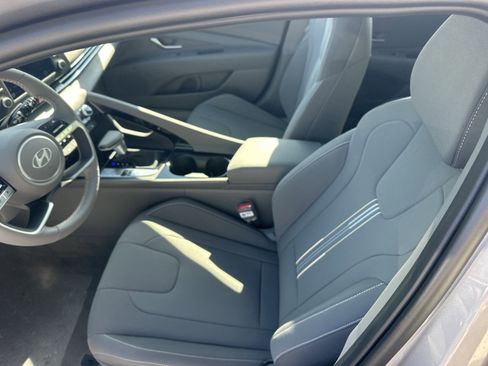 New 2026 Hyundai Elantra SEL Sport Premium image 17