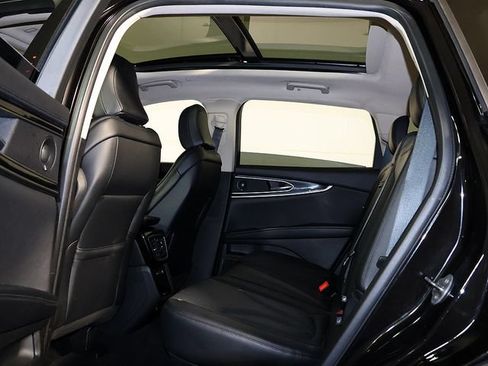 Used 2023 Lincoln Nautilus Reserve w/ Luxury Package AWD/4WD image 14