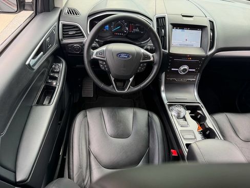 Used 2019 Ford Edge Titanium FWD image 13