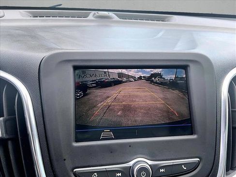 Used 2020 Chevrolet Equinox LS FWD image 23