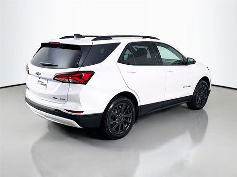 Used 2023 Chevrolet Equinox RS image 9