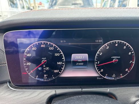 Used 2018 Mercedes-Benz E 400 Coupe image 3
