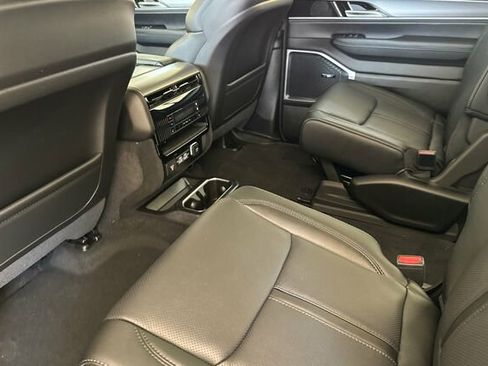 New 2026 Jeep Grand Wagoneer L Limited image 9