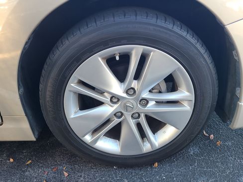 Used 2011 Lexus HS 250h image 7