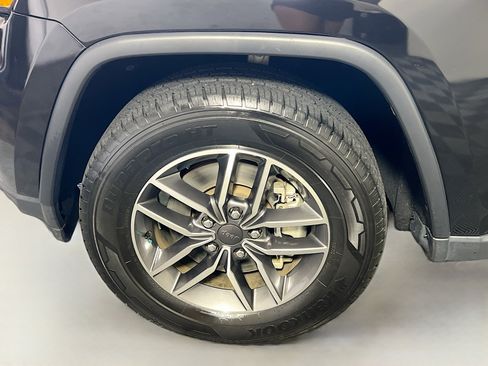 Used 2022 Jeep Grand Cherokee Limited image 13