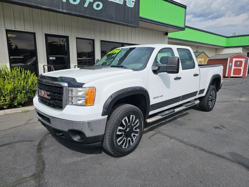 Used 2013 GMC Sierra 2500 W/T AWD/4WD image 2