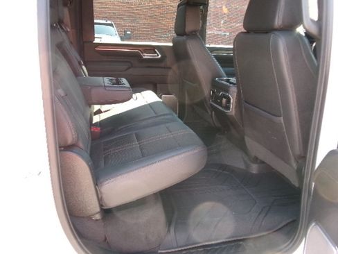 Used 2024 Chevrolet Silverado 2500 High Country w/ High Country Premium Package AWD/4WD image 15