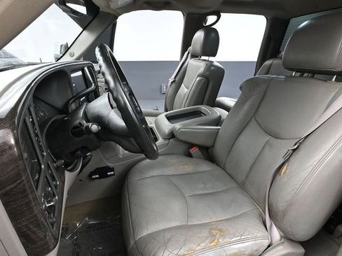 Used 2004 GMC Sierra 2500 SLT w/ Heavy-Duty Power Package image 22