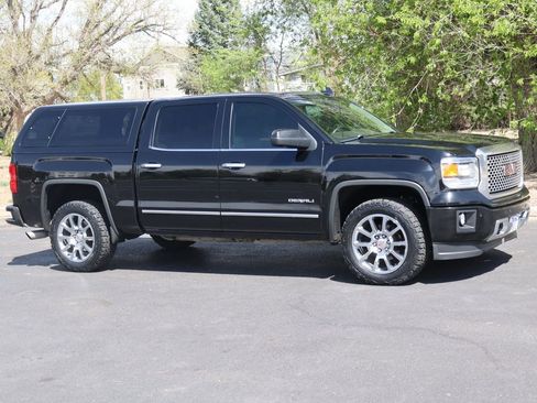 Used 2015 GMC Sierra 1500 Denali w/ Driver Alert Package image 2