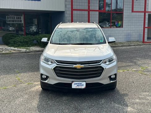 Used 2020 Chevrolet Traverse LT FWD image 9