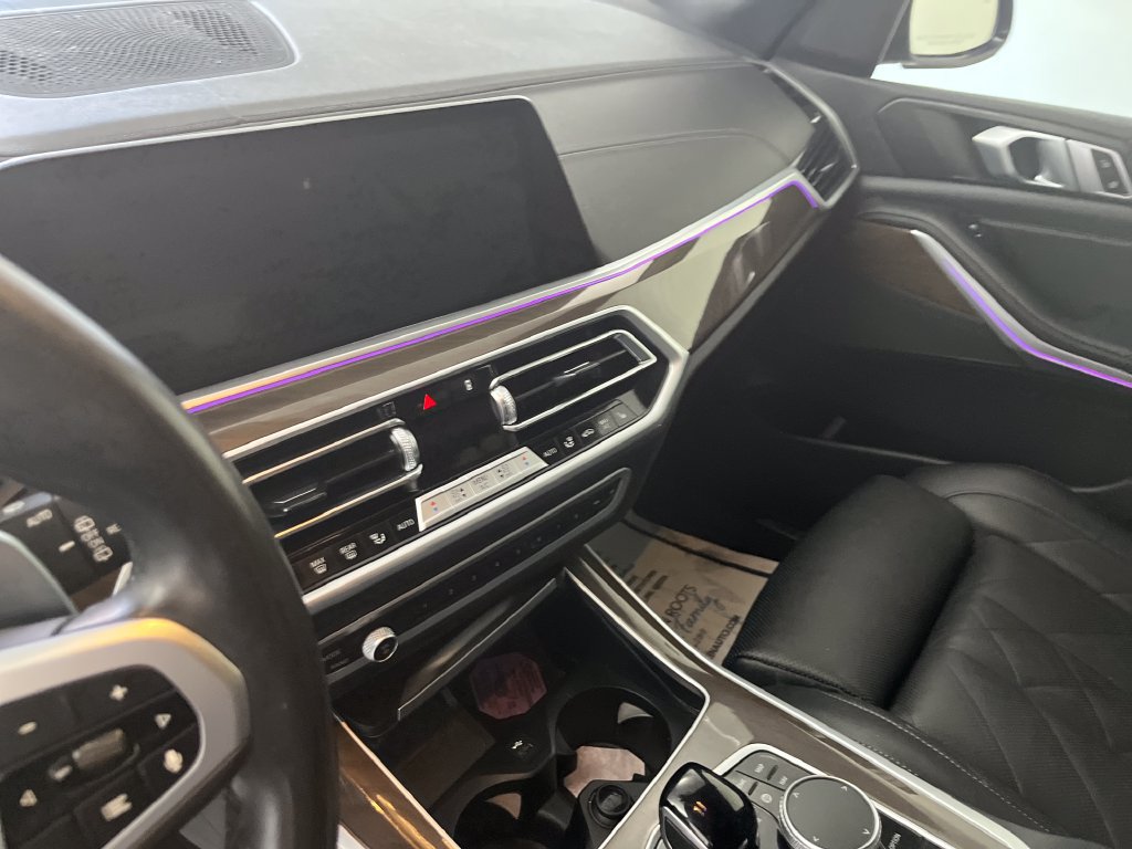 Used 2023 BMW X5 xDrive40i w/ M Sport Package AWD/4WD image 17