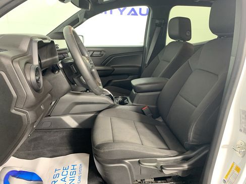 Used 2023 Chevrolet Colorado W/T RWD image 14