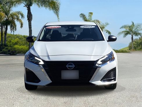 Certified 2025 Nissan Altima 2.5 S image 6