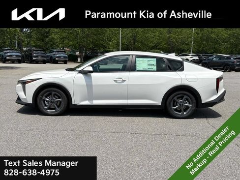 New 2026 Kia K4 FWD image 3