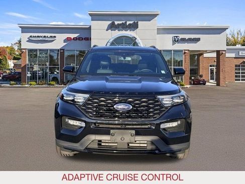 Used 2023 Ford Explorer ST-Line AWD/4WD image 3