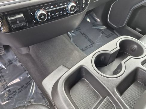 Used 2025 GMC Sierra 1500 SLT AWD/4WD image 10
