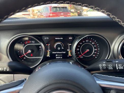 Used 2021 Jeep Wrangler Unlimited Rubicon AWD/4WD image 30