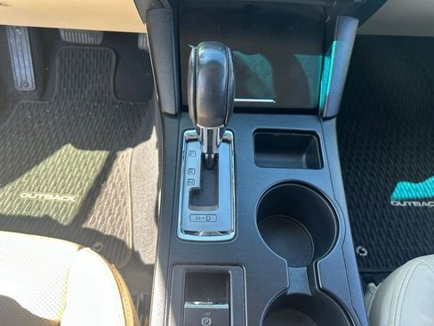 Used 2017 Subaru Outback 2.5i Limited image 30