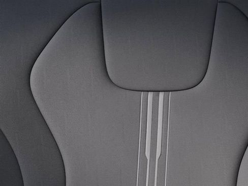 New 2026 Hyundai Elantra Sport FWD image 17