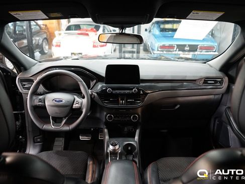 Used 2024 Ford Escape ST-Line image 16