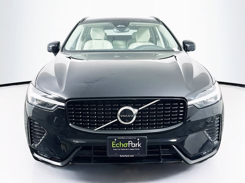 Used 2023 Volvo XC60 B5 Plus w/ Climate Package image 2