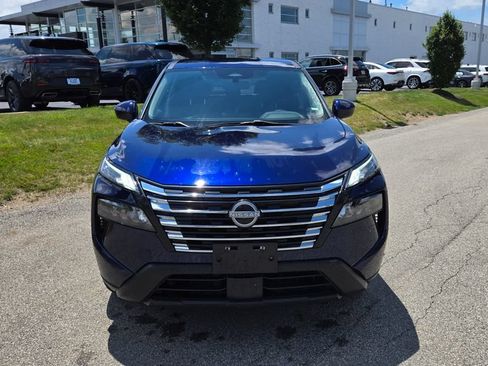 Used 2024 Nissan Rogue SV AWD/4WD image 10