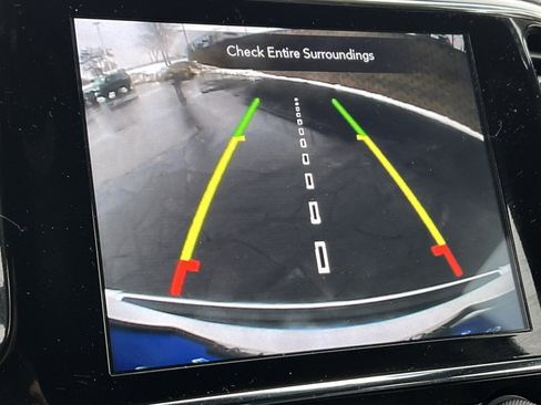 Used 2021 Jeep Grand Cherokee Limited image 25