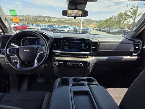 Used 2023 Chevrolet Silverado 1500 LT RWD image 13