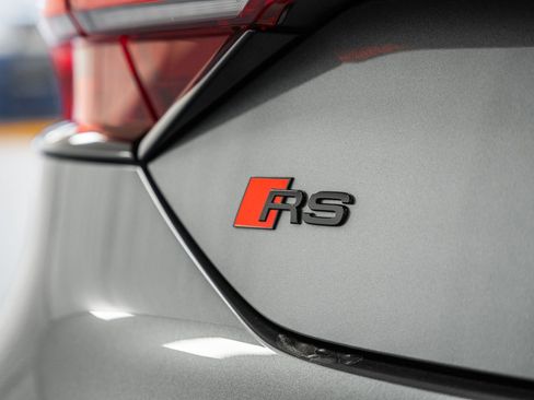 Used 2023 Audi RS e-tron GT w/ Carbon Performance Package image 21