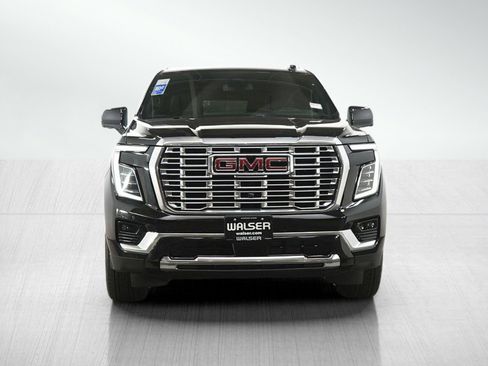 Used 2025 GMC Yukon XL Denali AWD/4WD image 8