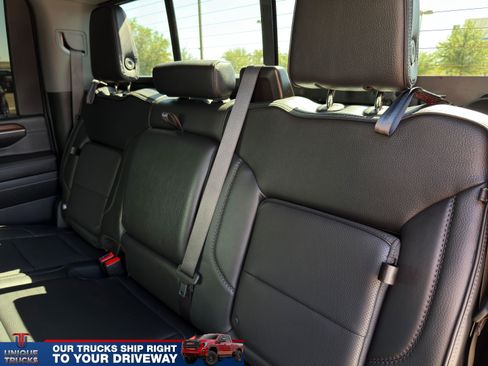 Used 2024 GMC Sierra 2500 Denali w/ Denali Reserve Package AWD/4WD image 23