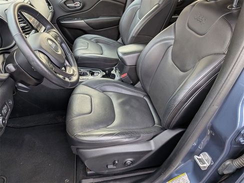 Certified 2020 Jeep Cherokee Limited w/ Technology Group image 20