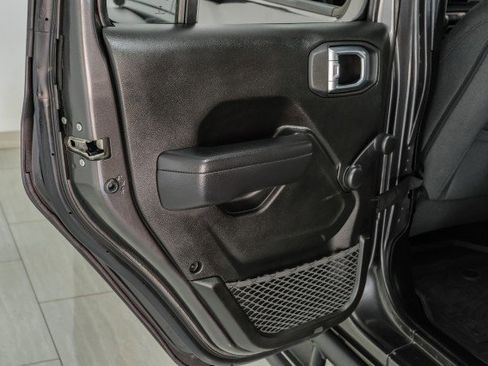 Used 2024 Jeep Wrangler Unlimited Sport image 38