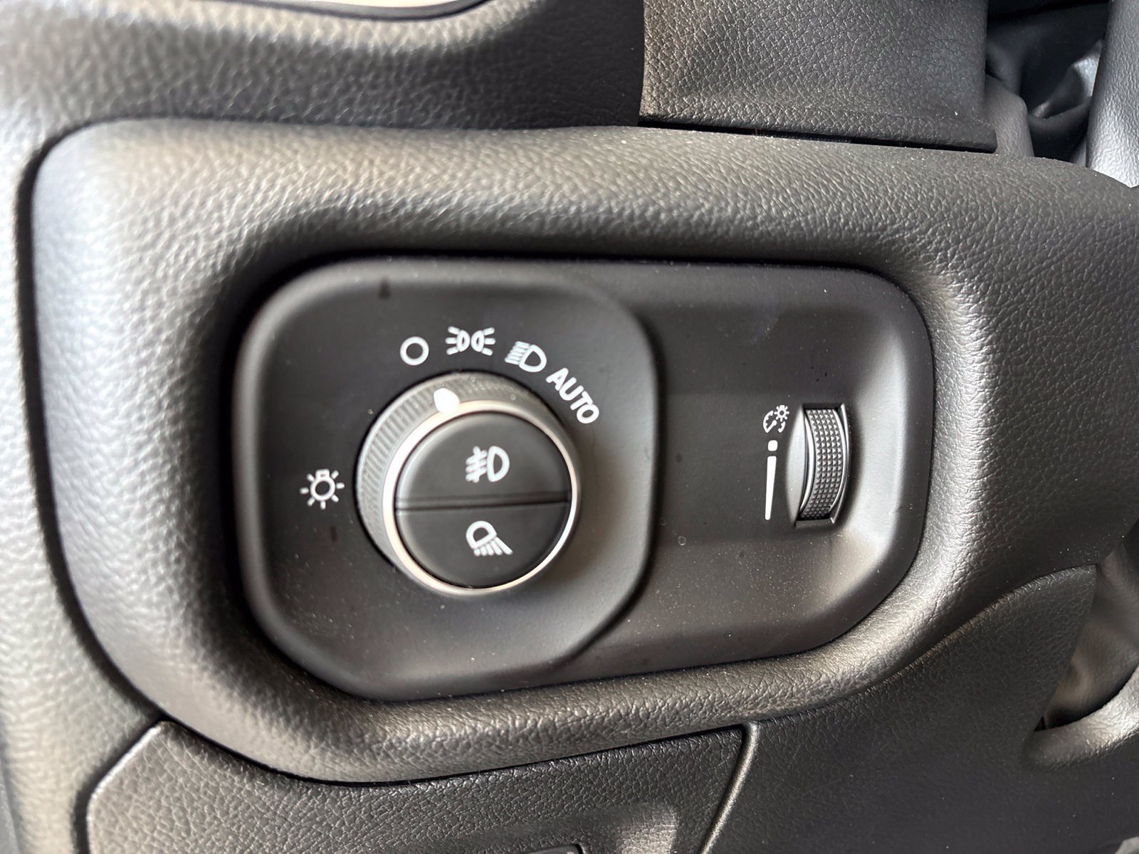 Used 2025 RAM 1500 Lone Star AWD/4WD image 29
