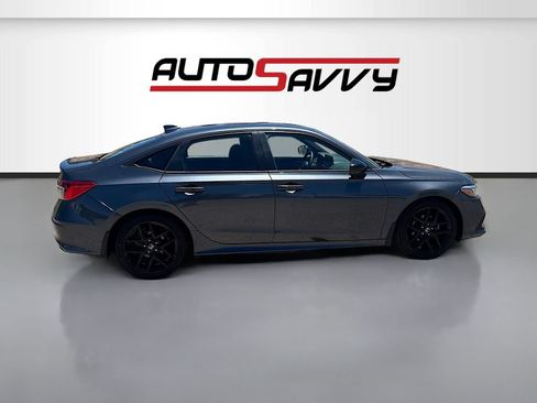 Used 2023 Honda Civic Sport image 8