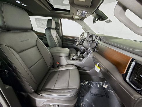 New 2026 GMC Sierra 1500 Denali w/ Denali Reserve Package image 24
