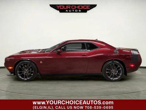 Used 2022 Dodge Challenger R/T Scat Pack w/ Driver Convenience Group RWD image 2