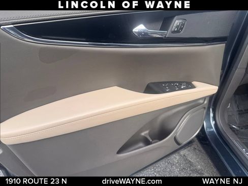 Certified 2022 Lincoln Nautilus Reserve AWD/4WD image 13