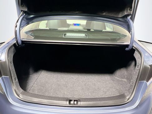 Used 2025 Toyota Corolla LE image 33